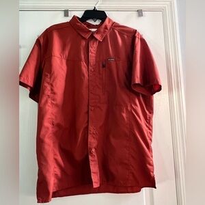 Men’s Columbia burnt orange button down fishing shirt. Omni-Wick. Size Large